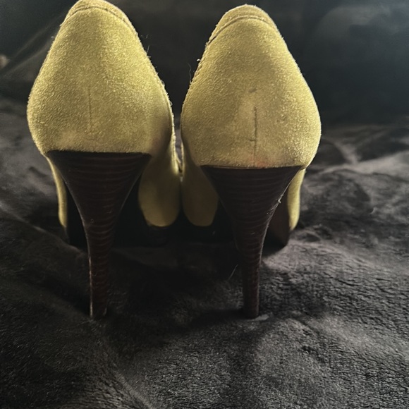 Charles Davis heels - Picture 2 of 5